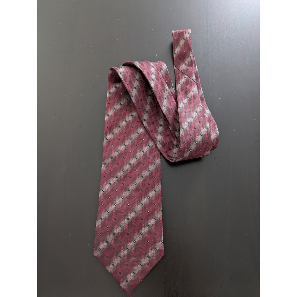 Roberto Villini‎ Tie Necktie Red Gray Black Jacquard Geometric 56"